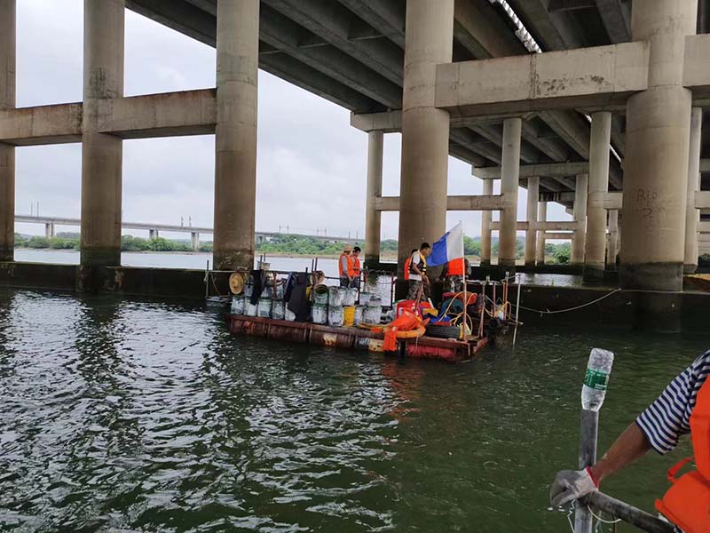 海南机场桥梁加固