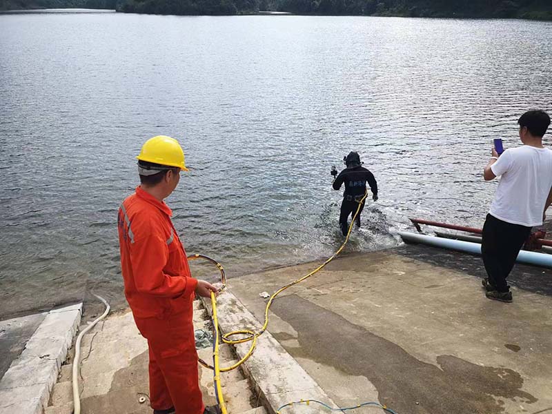 海南水库水下维修