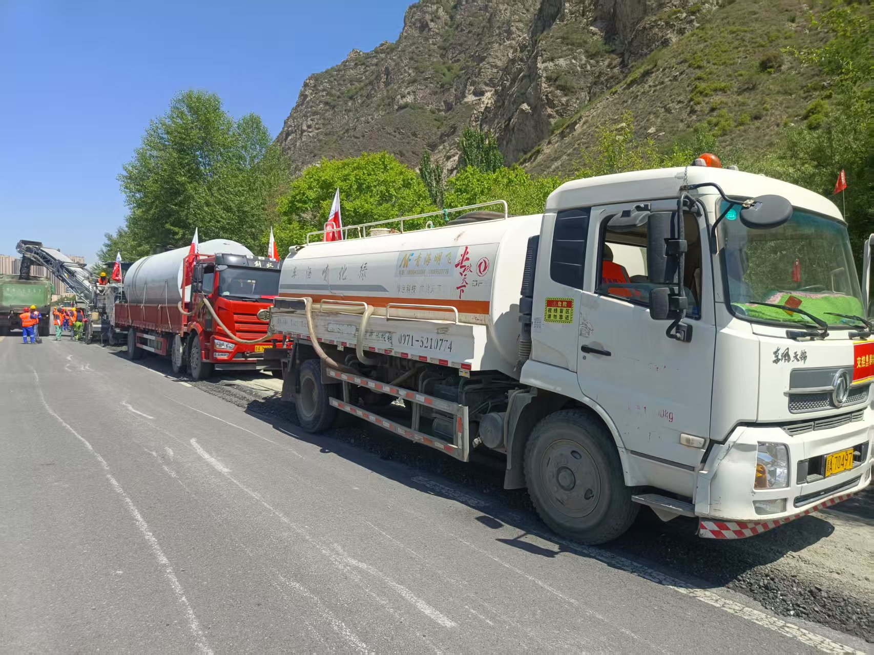 W380CR助力青海高速公路建设——宁大高速