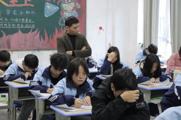 1765187551100119.jpg 衡陽湘南博遠(yuǎn)職業(yè)學(xué)校